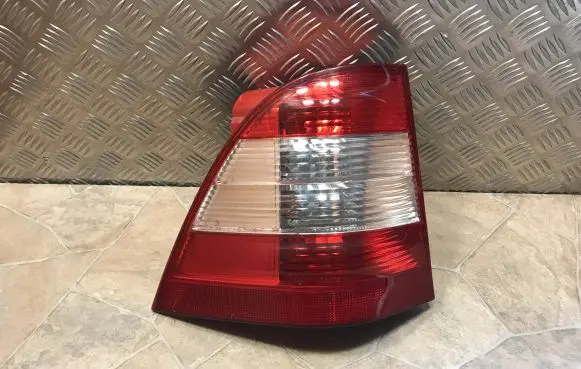 Mercedes-Benz ML W163 Rear/tail lights A1638201964
