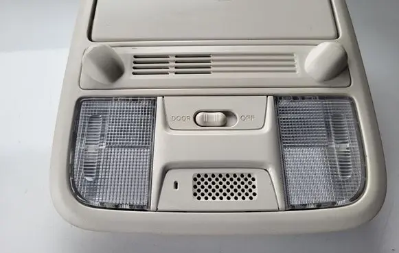 Honda CR-V Front seat light
