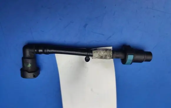 Volvo S40 Fuel line/pipe/hose 