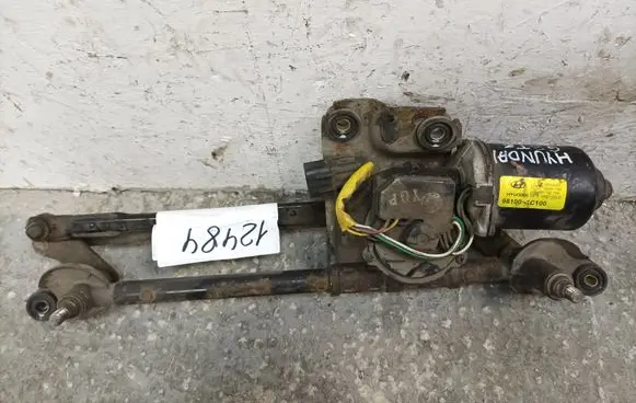 Hyundai Getz Front wiper linkage and motor 981001C100
