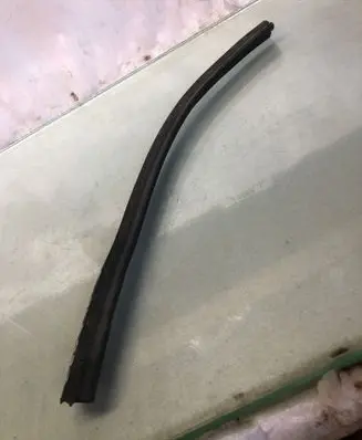 Nissan Juke II F16 Rubber seal rear door 