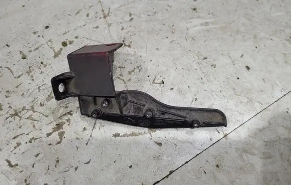 Jaguar F-Pace Fender mounting bracket HK8316291BC