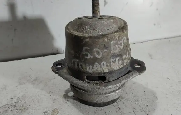 Volkswagen Touareg I Engine mount vacuum valve 