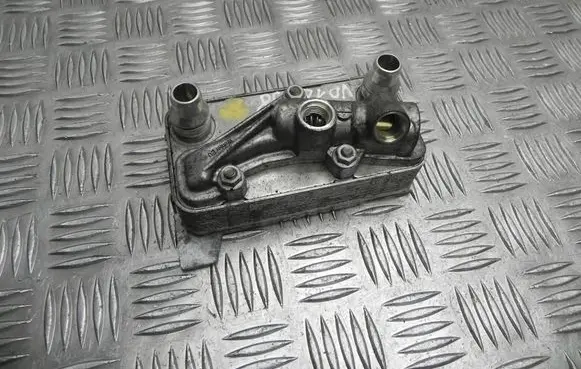 Mercedes-Benz GLC X253 C253 Engine oil radiator A0995002500