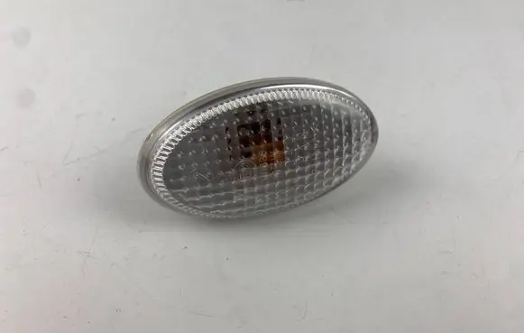 Subaru Impreza II Front fender indicator light 