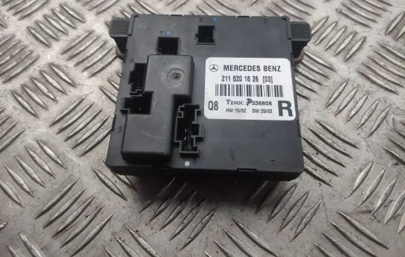 Mercedes-Benz E W211 Door control unit/module 2118201626 336806