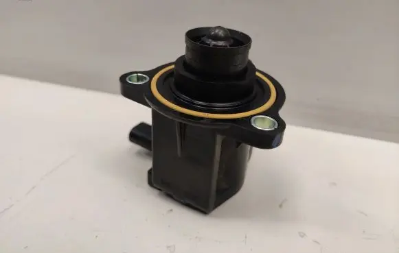 Ford Mustang VI Turbo solenoid valve CJ5G9U465BA