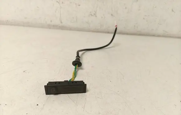 Nissan X-Trail T32 Tailgate opening switch 253804BA0A