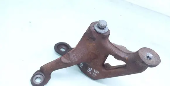 Peugeot 308 Engine mounting bracket 9687262980