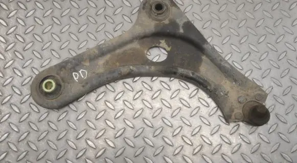 Peugeot 208 Front lower control arm/wishbone