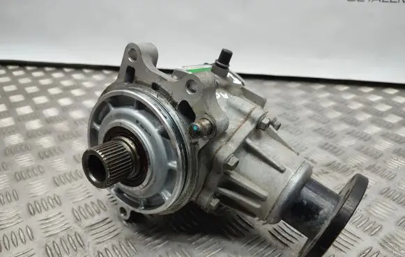 Gearbox transfer box case