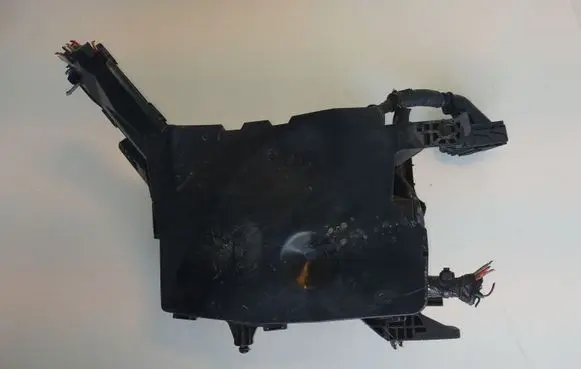 Toyota Auris 150 Fuse box set 7233R0A1
