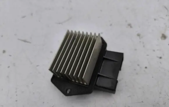 Toyota Prius (XW20) Heater blower motor/fan resistor 4993002121