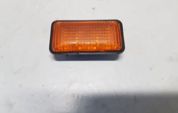 Volkswagen Golf III Front fender indicator light 1H0949117A