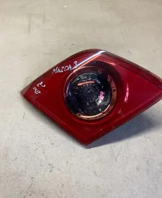 Mazda 3 I Tailgate rear/tail lights P2913L