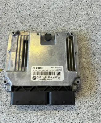 BMW 5 F10 F11 Engine control unit/module ECU 8518477