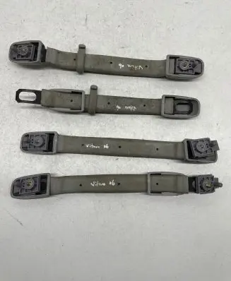 Suzuki Grand Vitara II Front interior roof grab handle