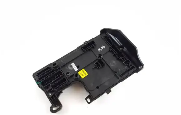 Tesla Model 3 Comfort/convenience module 156745400B 1567454-00-B