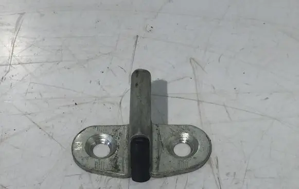 Peugeot Boxer Front door lock loop/hook striker 51864555