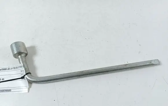 Toyota Previa (XR30, XR40) II Wheel nut wrench 09150-40010