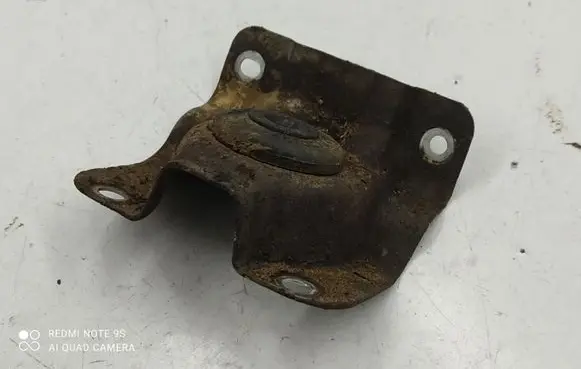 Subaru Legacy Radiator mount bracket 45135FE000