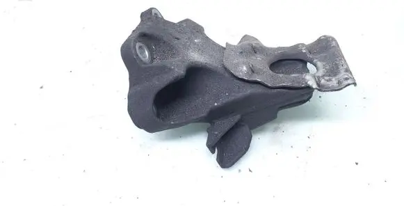 Engine mounting bracket