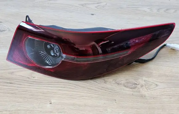Mazda 3 Rear/tail lights BCJH51150 8K009 8R00A