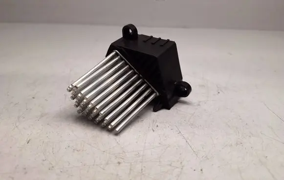 BMW 5 E39 Heater blower motor/fan resistor 24617 64116923204