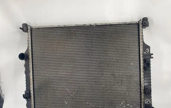 Mercedes-Benz GL X164 Coolant radiator A1645000003