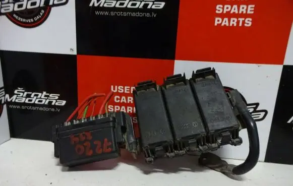 Skoda Roomster (5J) Fuse module 5J0937548
