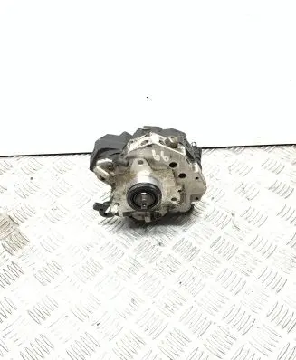 Volvo XC90 Fuel injection high pressure pump 0445010043 8689590 039821