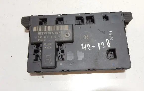 Mercedes-Benz C W203 Door control unit/module 2038201485 A2038201485 42128