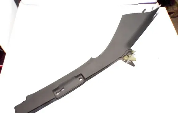 (D)pillar trim (top)