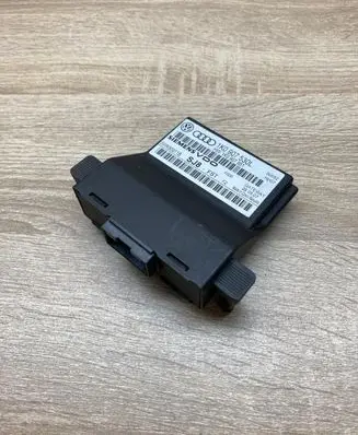 Volkswagen Golf V Gateway control module 1K0907530L 1K0907951