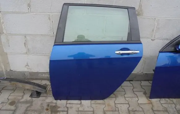 Honda Accord X Rear door