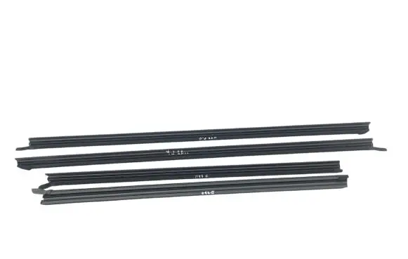 KIA Ceed Rubber seal front door window/glass 