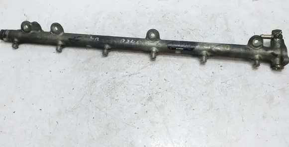 Mercedes-Benz E W210 Fuel main line pipe 0445216004 A6130700095
