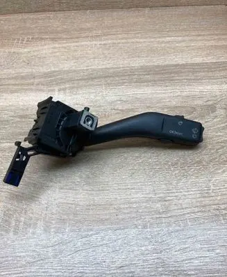 Volkswagen Golf V Wiper control stalk 1K0953519A