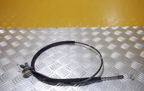 Volkswagen Jetta VI Engine bonnet/hood lock release cable 5C6823535