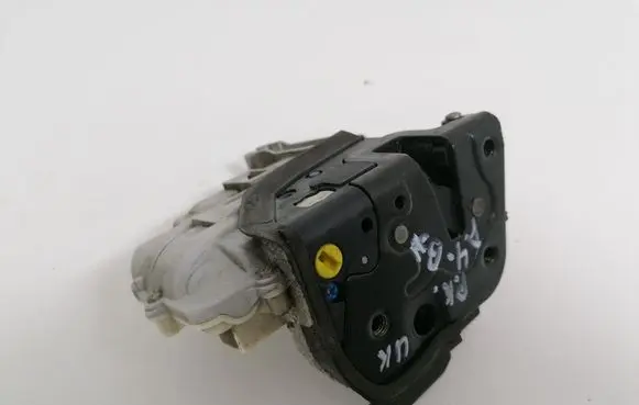 Audi A4 S4 B7 8E 8H Front door lock 8E2837015AA 8E2837015