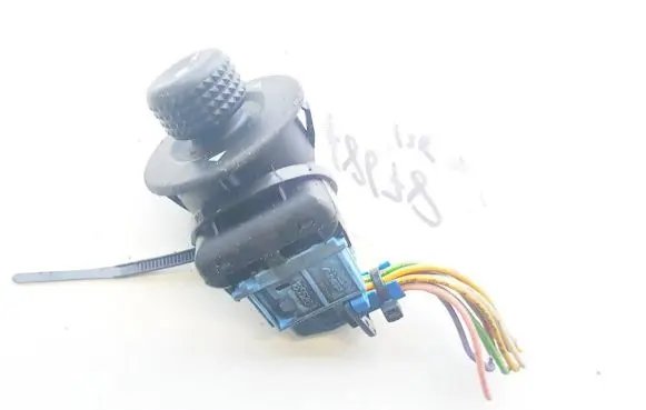 Citroen Xsara Picasso Wing mirror switch 185526