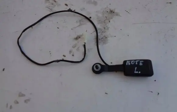 Nissan Note (E11) Seat belt trim PASYBEZPIECZESTWA