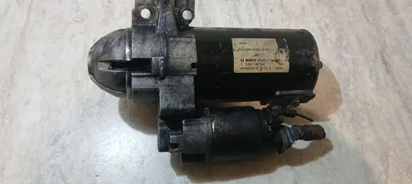 BMW 1 E81 E87 Starter motor 8574102