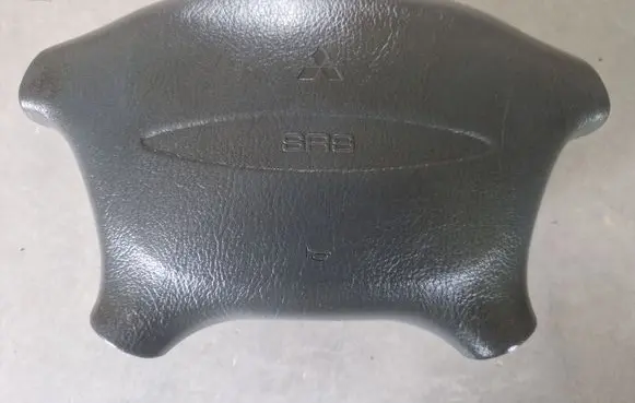 Mitsubishi L200 Steering wheel airbag