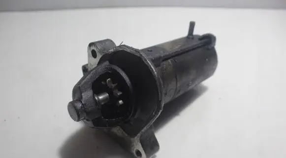 Volvo S40 Starter motor 30795400