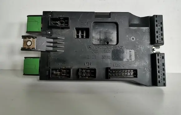 Mercedes-Benz Vito Viano W638 Fuse module 0005450650