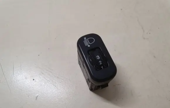 Mercedes-Benz Sprinter W906 Headlight level height control switch 0005445931
