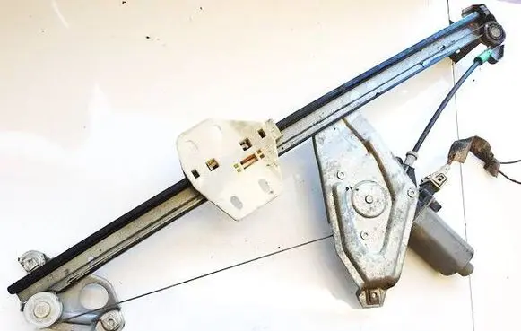 Toyota Carina T190 Sliding door window regulator with motor
