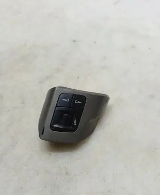 Steering wheel buttons/switches