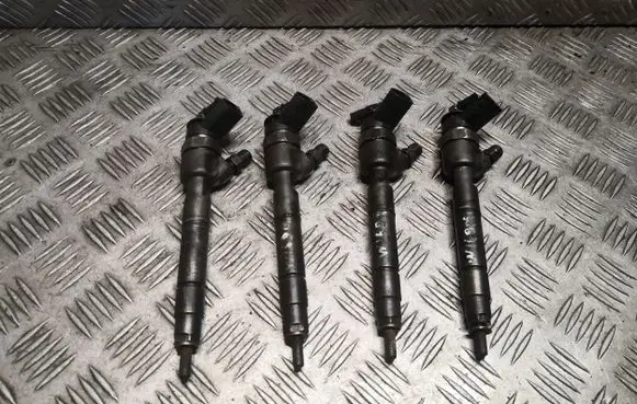 Mercedes-Benz A W169 Fuel injectors set 6400700787 A6400700787